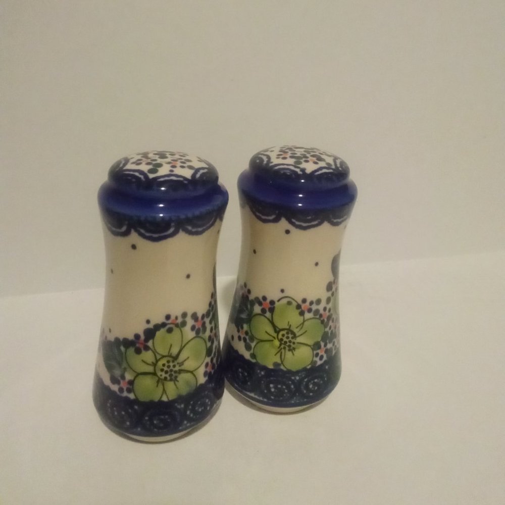 Vintage UNIKAT Polish Pottery Ceramic Hand Painted Salt & Pepper Shakers